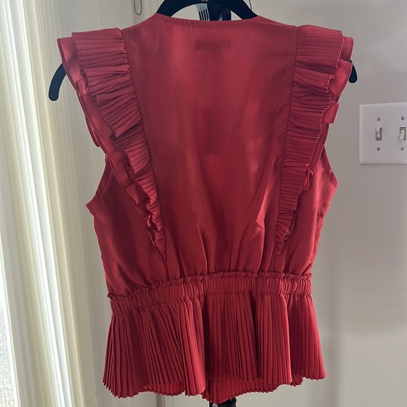 Express Top - Picture 3 of 3